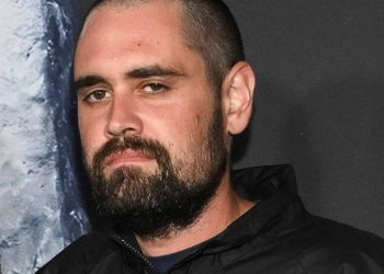 Salen a la luz las impactantes imágenes del arresto de Nick Reiner, sospechoso del asesinato de sus padres