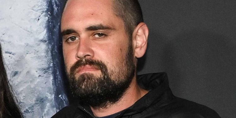 Salen a la luz las impactantes imágenes del arresto de Nick Reiner, sospechoso del asesinato de sus padres