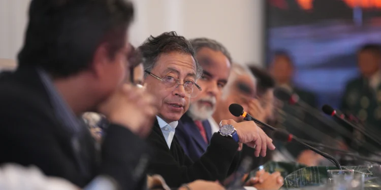 Comisión de Acusaciones de la Cámara archivo 17 procesos que llevaba contra el presidente Gustavo Petro