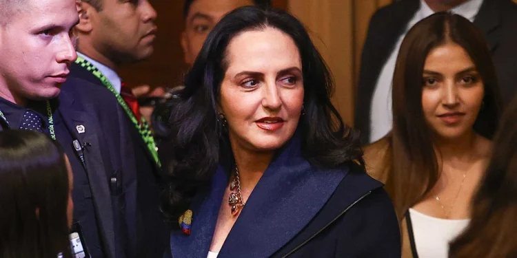 María Fernanda Cabal advierte riesgo de corrupción ante fin de convenio entre Gobierno y Colfuturo