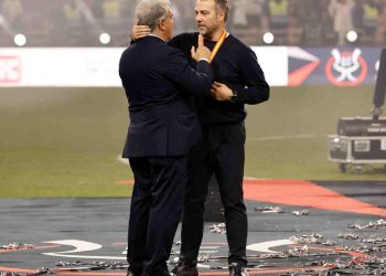 Flick asume que las elecciones a la presidencia del Barça marcan su renovación