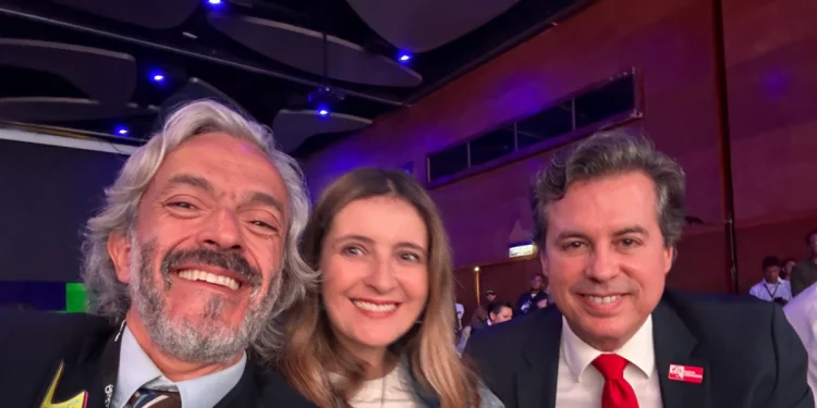 Paloma Valencia irá a la consulta de marzo y el uribismo aterriza en la coalición de la 'Gran consulta por Colombia'