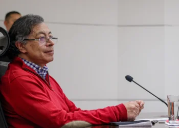 Presidente Petro sale en defensa del decretazo de emergencia económica y felicita a la Corte Constitucional por 'no citar extraordinarias ilegales'