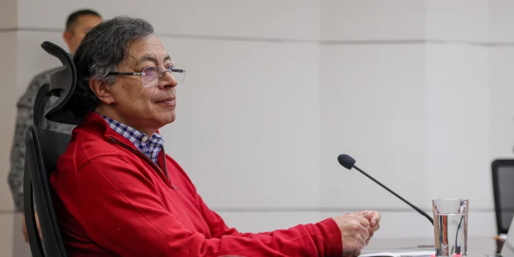 Presidente Petro sale en defensa del decretazo de emergencia económica y felicita a la Corte Constitucional por 'no citar extraordinarias ilegales'