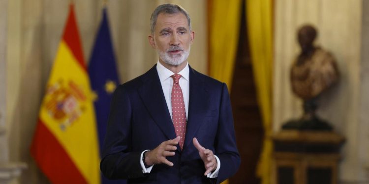 respaldo del PSOE y el PP y críticas de Sumar, Podemos e independentistas