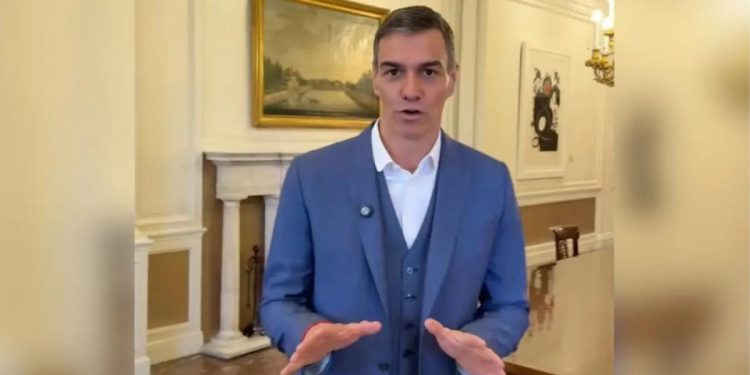 Sánchez enseña la Moncloa “en plan Isabel Preysler”