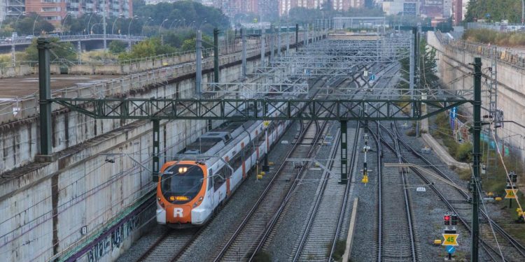 El 2026 empieza sin la empresa mixta de Rodalies constituida ni la R1 traspasada