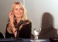 La tarifa astronómica que Claudia Schiffer, musa de los años 80 y 90, recibió por aparecer un minuto en un clásico navideño