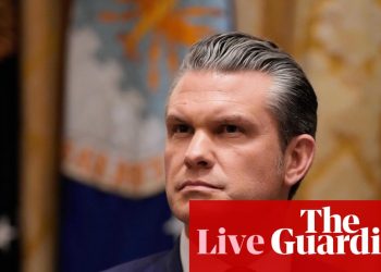 Hegseth redobla sus esfuerzos por atacar barcos en el Caribe y dice que los comandantes militares han «hecho lo correcto» – Política estadounidense en vivo | Pete Hegseth