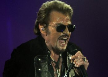 Una nueva canción de Johnny Hallyday devoilée jeudi para celebrar los 40 años de Rock'n'Roll Attitude
