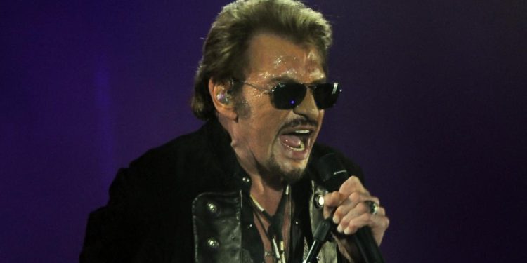 Una nueva canción de Johnny Hallyday devoilée jeudi para celebrar los 40 años de Rock'n'Roll Attitude