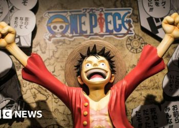 El cantante japonés de 'One Piece' se detuvo a mitad del show después de la disputa en China