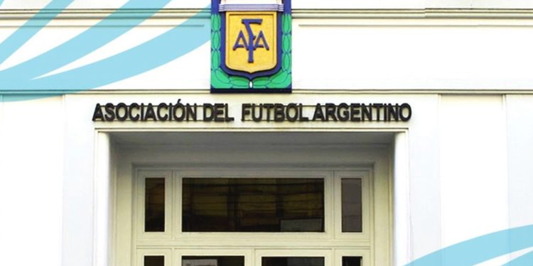 Renuncias en cadena en el Tribunal de la AFA :: Olé