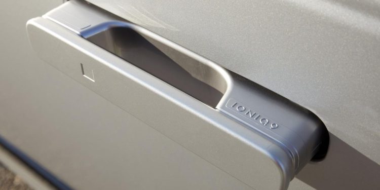 China acaba con la trampa mortal de los tiradores enrasados ​​de los coches eléctricos