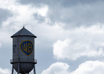 Paramount presenta una oferta pública de adquisición hostil de 108.000 millones de dólares por Warner Bros. Discovery