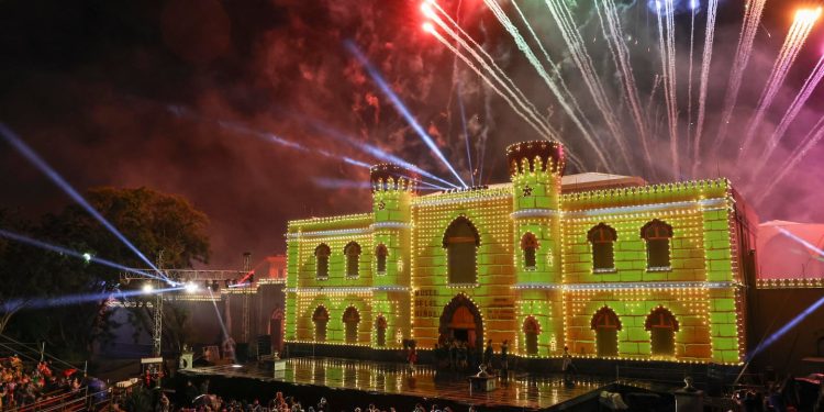 Museo de los Niños inaugura la Navidad con música, baile y millas de luces