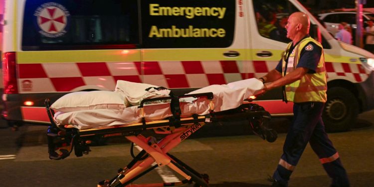 Tiroteo masivo mortal en Bondi Beach de Sydney asombra a Australia | En Imágenes Noticias