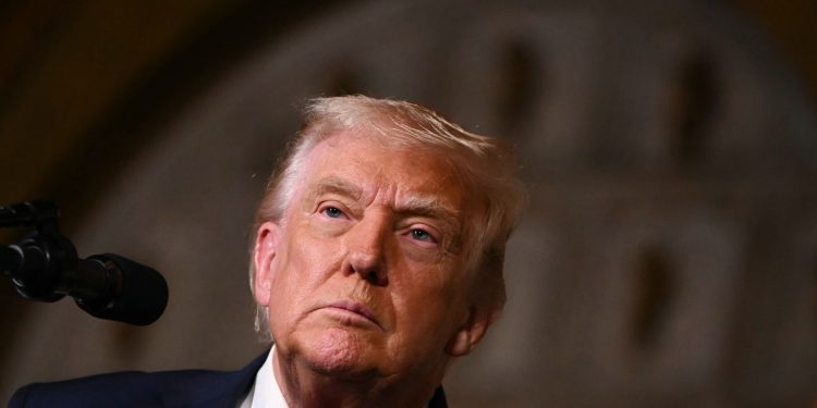 Trump dice que Estados Unidos lanzó un ataque contra ISIL en el noroeste de Nigeria | Noticias de Donald Trump