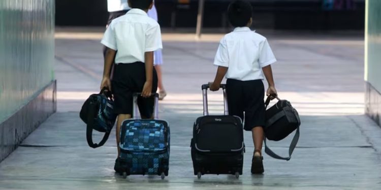 Rímac: Separan a dos trabajadores de limpieza tras denuncia por presuntos tocamientos indebidos en colegio | DRELMA | último | LIMA