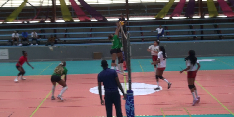 Las mujeres de Guyana terminan el voleibol en tercer lugar, los hombres en segundo lugar