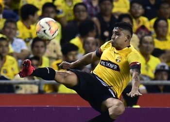 Asesinan en Guayaquil al internacional ecuatoriano Mario Pineida ya su esposa