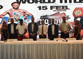 Contratos firmados para la cartelera de boxeo 'No Love Lost'