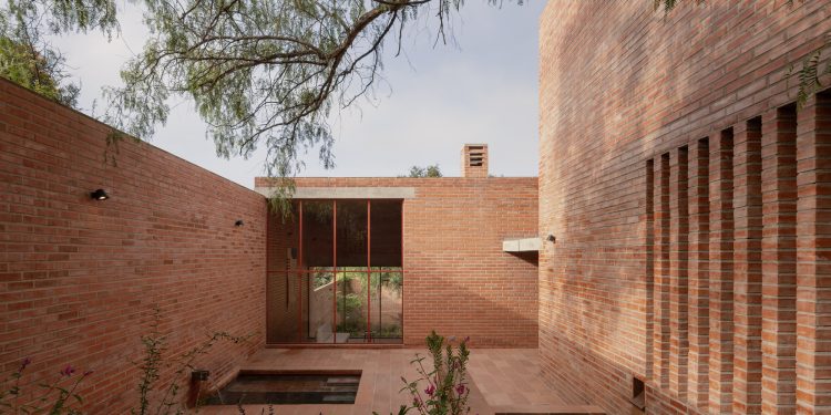 Casa Pirules / Escobedo Soliz