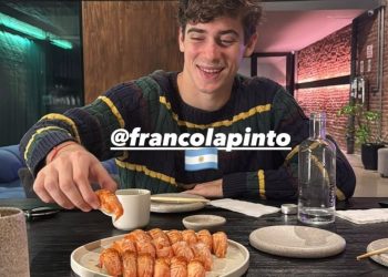 Las vacaciones de Franco Colapinto en Argentina: recital de Airbag, pádel con Tevez y sushi con Bizarrap :: Olé