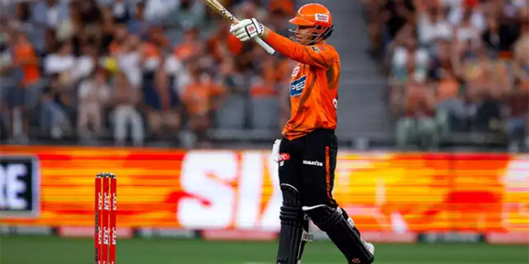 Perth Scorchers tuvo un comienzo ganador en el primer partido de la BBL golpeado por la lluvia