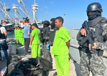 Operación marítima deja siete pescadores de Manta detenidos en altamar