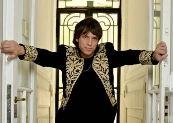 Famoso cantante sufre infarto en pleno concierto