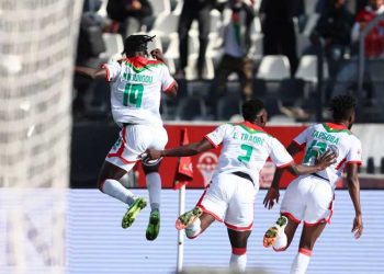 Burkina Faso logra una victoria tardía sobre Guinea Ecuatorial con 10 hombres