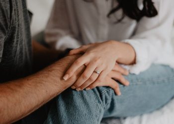 Enfoque dialógico-relacional para construir vínculos de pareja con respeto, conexión y comunicación asertiva