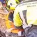 Rescatan con vida a un hombre atrapado bajo tres metros de escombros en Vélez-Málaga