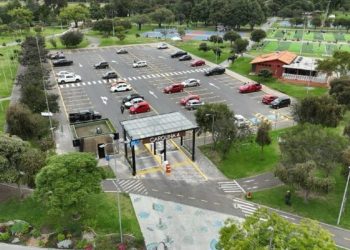 Estacionamientos municipales operan con normalidad durante el feriado en Quito