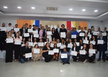 Clausura de cursos del CPDP con emotivo acto – Polideportivo