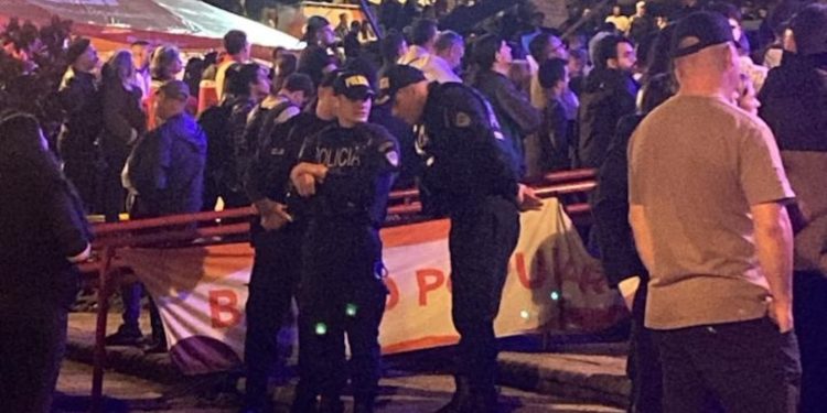 Rodrigo Chaves envió la policía a ciudadanos que lo abuchearon durante el discurso