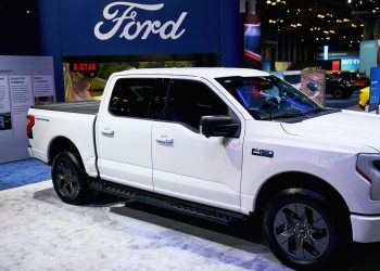 Ford acaba con la F-150 totalmente eléctrica mientras replantea sus ambiciones de vehículos eléctricos