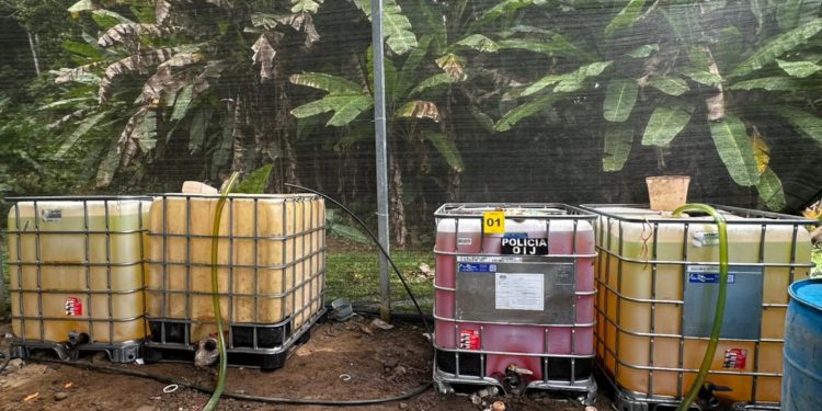 El rastro de una manguera de un kilómetro llevó al OIJ hasta el grupo que robaba combustible en Limón