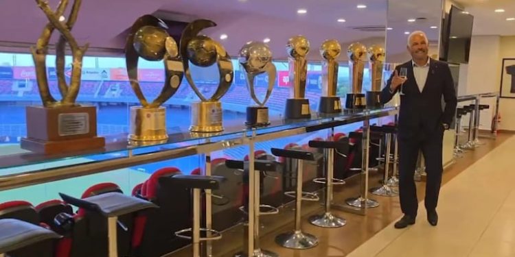 Brindis, ocho copas y polémica, en el mensaje de Juan José Zapag – Cerro Porteño