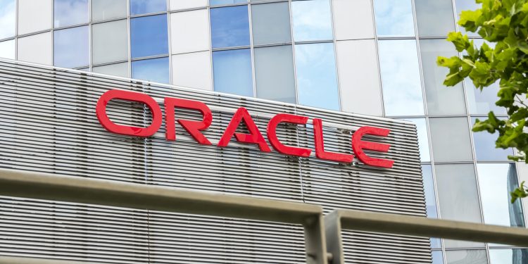 Las acciones de Oracle caen por un aumento de 15.000 millones de dólares en el gasto en centros de datos