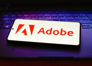 Adobe se enfrenta a una propuesta de demanda colectiva, acusada de hacer un mal uso del trabajo de los autores en la formación de IA