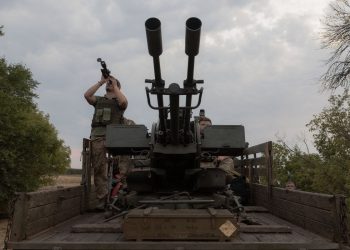 Keir Starmer rinde homenaje al miembro de las fuerzas armadas del Reino Unido muerto en un «trágico accidente» en Ucrania