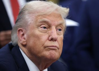 Los republicanos eliminan el bloqueo ordenado por Trump a las leyes estatales de inteligencia artificial del proyecto de ley de defensa