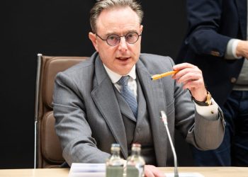 La Comisión Europea hace una oferta de última hora para obtener el respaldo belga para el préstamo de activos rusos – POLITICO