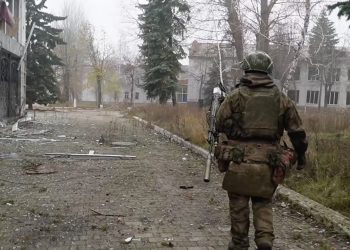 En mensaje a Trump, el principal general de Ucrania ataca la narrativa del campo de batalla del Kremlin – POLITICO