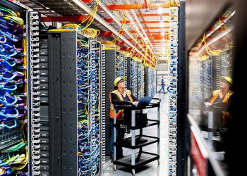 Los senadores cuentan las formas turbias en que los centros de datos pasan los costos de energía a los estadounidenses