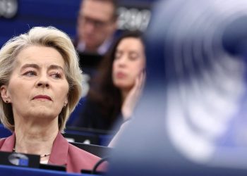 La UE debe financiar a Ucrania para protegerse, dice von der Leyen – POLITICO