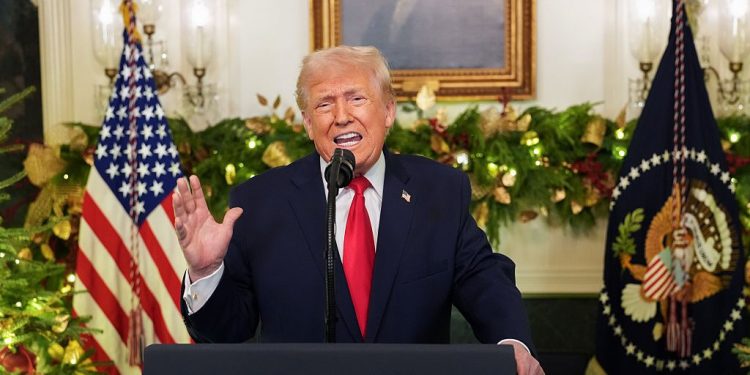 Trump da la vuelta de la victoria en la economía en medio de temores de recesión