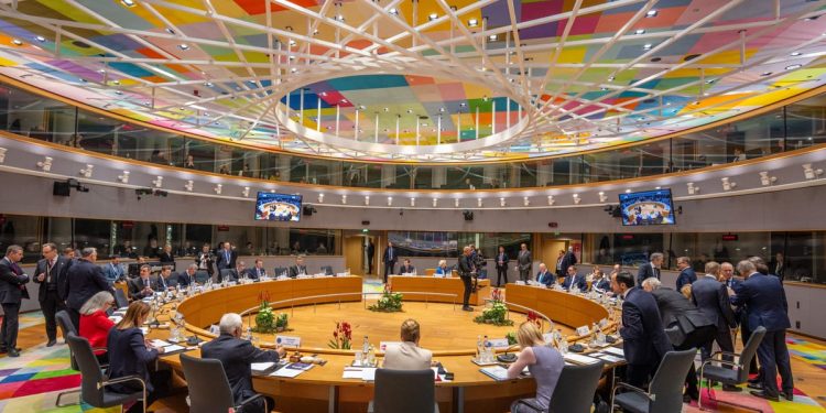 El acuerdo de la UE sobre Ucrania se produce a pesar del rechazo del uso de activos rusos congelados – POLITICO